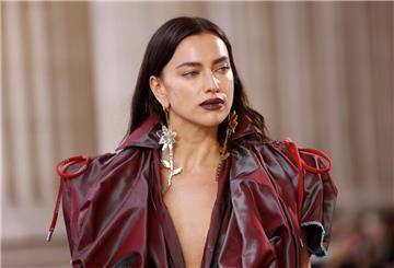 Irina Shayk hasste es als Kind, ein Mädchen zu sein.