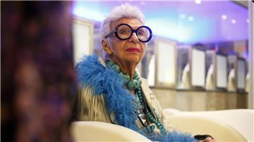 Iris Apfel im Jahr 2016.