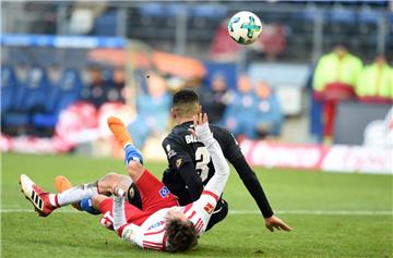 Ist der Hamburger SV schon am Boden? Gut sieht es nach dem Unentschieden jedenfalls nicht aus.