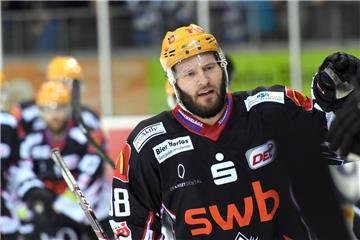 Jack Combs erzielt mit dem zwischenzeitlichen 2:0 seinen 26. Saisontreffer. Foto...