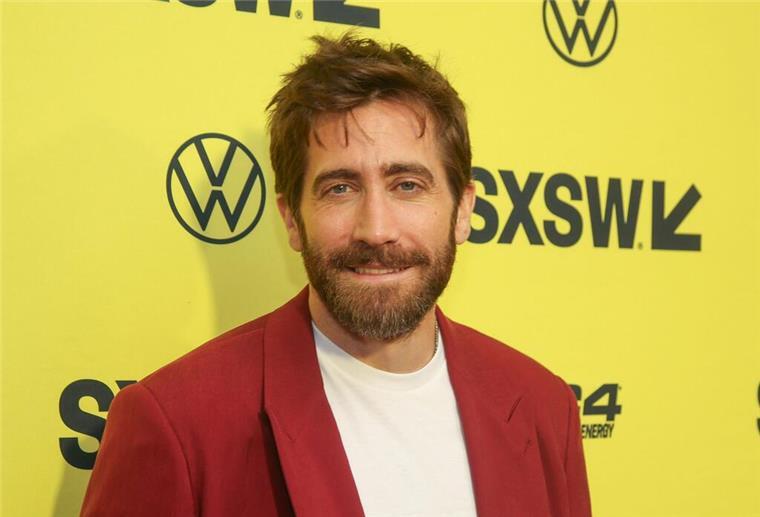 Jake Gyllenhaal sucht Rollen, für die er fit bleiben muss Jake Gyllenhaal kommt zur Weltpremiere von „Road House“. Für die Rolle trainierte er intensiv.