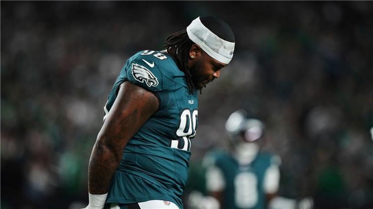 Jalen Carter hatte sich zum NFL-Auftakt nicht im Griff und flog vom Platz.