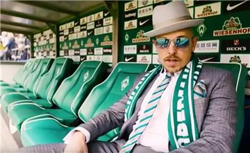 Jan Delay macht Werder-Stimmung.