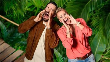 Jan Köppen und Sonja Zietlow moderieren das RTL-Dschungelcamp „Ich bin ein Star - Holt mich hier raus!“. Die neue Ausgabe geht am 19. Januar 2024 los.