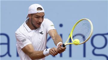 Jan-Lennard Struff gab in seinem Achtelfinale beim Tennis-Turnier in Kitzbühel nur vier Spiele ab. (Archivbild)