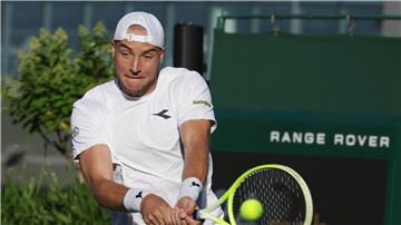 Jan-Lennard Struff spielt am Donnerstag sein Zweitrundenmatch zu Ende.