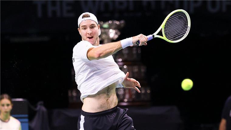 Jan-Lennard Struff verlor gegen die Niederlande das zweite Einzel.