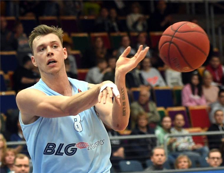 Eisbären Bremerhaven: Dieser Spieler wechselt nach Chemnitz Jan Niklas Wimberg verlässt die Eisbären Bremerhaven.