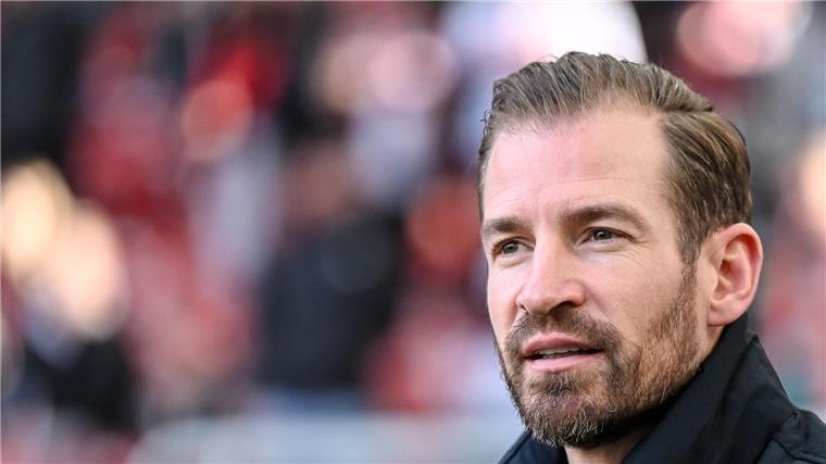Fürth holt Siewert als neuen Trainer Jan Siewert ist neuer Trainer des Zweitligisten Greuther Fürth.