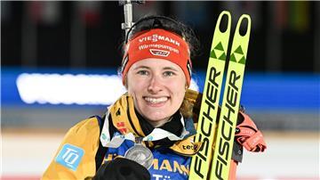 Janina Hettich-Walz ist zum ersten Mal Mutter geworden. 