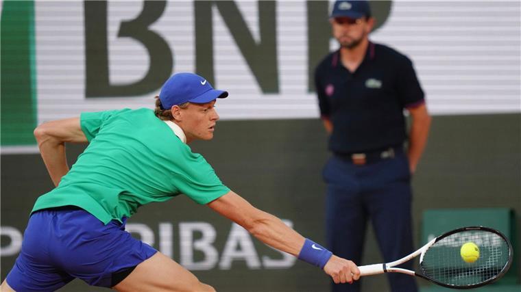 Tennisstar Sinner bei French Open weiter makellos Jannik Sinner dominiert seine Gegner bei den French Open weiter nach Belieben.