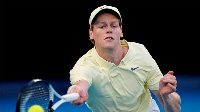 Jannik Sinner wird wegen eines Verstoßes gegen die Anti-Doping-Regeln drei Monate gesperrt.
