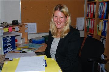 Jasmin Claassen hat die  Leitung der Wehdeler Grundschule im September 2012 übernommen und leitet jetzt schon die Grundschule in Bexhövede.  Die Wehdeler wollen wissen, wer  der neue Direx in Wehdel wird.