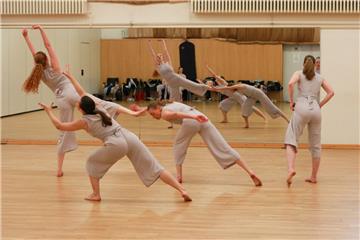 Jazz- und ModernDance: Die Formation "in2jazz" bereitet sich auf die neue Saison vor.