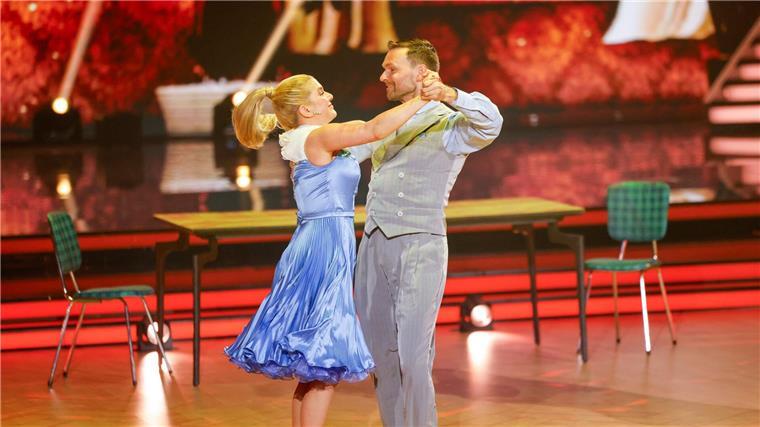 Erster Rauswurf bei „Let’s Dance“ Jeanette Biedermann wollte so gerne tanzen - fiel aber in der zweiten Folge aus.