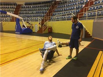 Jeff Groselle (links) und Athletiktrainer Sönke Hachmann. Foto: Berlinke