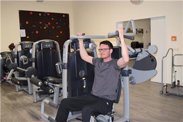 Jens-Hillert Onnen hat sein Physiozentrum „Impuls“ im Januar eröffnet. Die Nachfrage ist groß: Bereits im März hat er mehr Anmeldungen als erwartet. Foto N. Brockmann