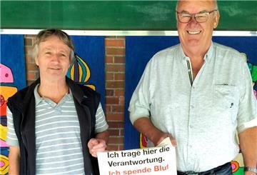Jens Klusmann (links) und Helmut von Glahn haben zusammen 260 Mal Blut gespendet.