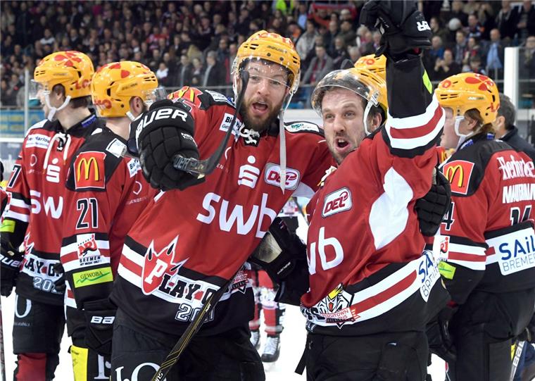 Jeremy Welsh (links) und Cory Quirk sind außer sich vor Freude.