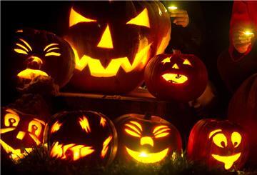Leuchtende Kürbisse zu Halloween