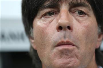 Joachim Löw wirkt nachdenklich. Vier Spieler muss der Bundestrainer aus dem vorläufigen EM-Aufgebot streichen.