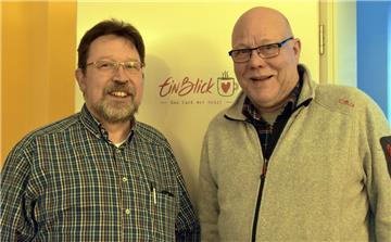 Jochen Gessner (links) und Piet van Zeijl möchten ein Repair-Café im „Cafe Einblick“ in Sittensen  einrichten.  