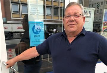 Jörg Dämmig hat den Täter auf der Lloydstraße beobachtet und gesehen, wie mehrmals geschossen wurde mit der Armbrust.