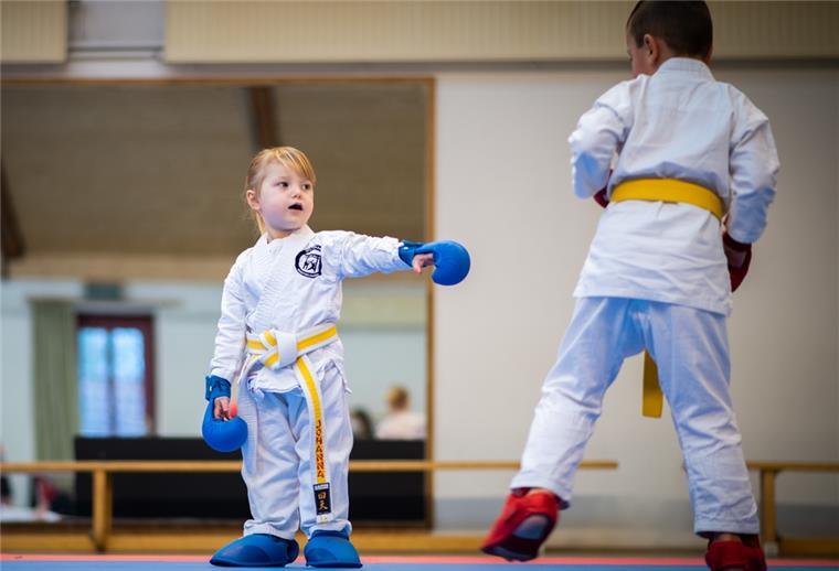 Johanna Wendelken im Karate-Anzug.