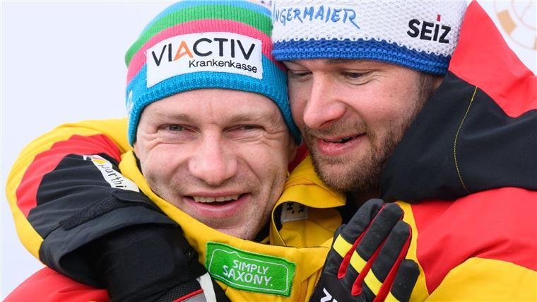Warnsignale für Olympia: Bob-Dominator nicht der Schnellste Johannes Lochner (r) unterlag Francesco Friedrich im Zweierbob nur um drei Hundertstel bei der WM in Lake Placid.