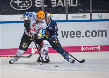 John-Jason Peterka (rechts) von Red Bull München - auf dem Foto im Zweikampf mit Dominik Uher von den Fischtown Pinguins Bremerhaven - ist einer von vielen Talenten, deren Zukunft in der NHL liegt. 