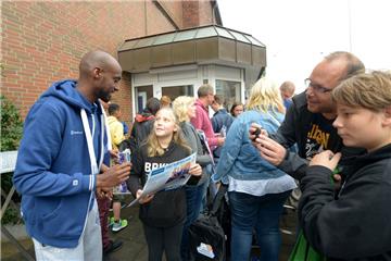 Johnny Berhanemeskel ist schon äußerst beliebt bei den Fans. Foto: Schimanke