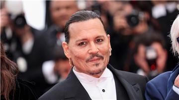 Johnny Depp arbeitet an seinem zweiten Regieprojekt.