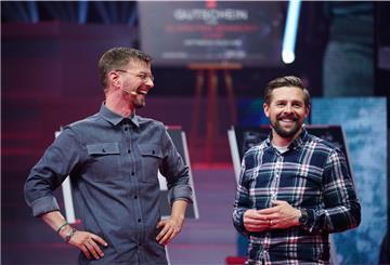 Entertainer Joko Winterscheidt und Klaas Heufer-Umlauf in ihrer Show "Joko und Klaas gegen ProSieben"