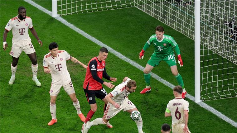Jonas Urbig ließ gegen Bayer Leverkusen kein Gegentor zu.