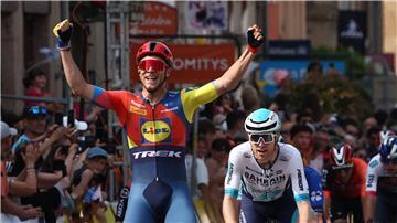 Jonathan Milan gewann die zweite Dauphiné-Etappe im Sprint.