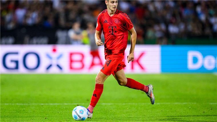 Stanisic zurück im Bayern-Lauftraining - Hoffen auf Musiala Josip Stanisic ist zurück im Lauftraining.