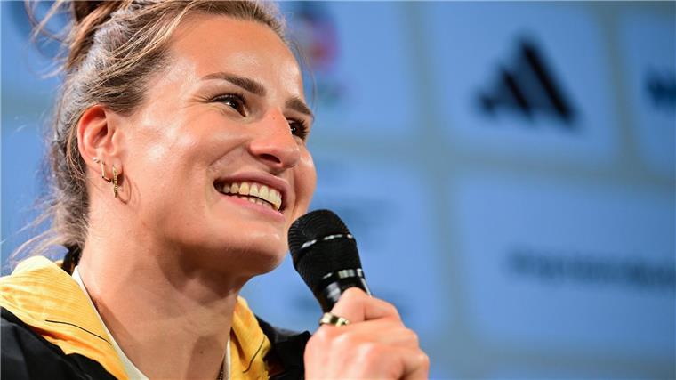 Das Wichtigste zur Olympia-Eröffnungsfeier auf der Seine Judoka Wagner und Basketballer Schröder sind die deutschen Fahnenträger. (Archivbild)