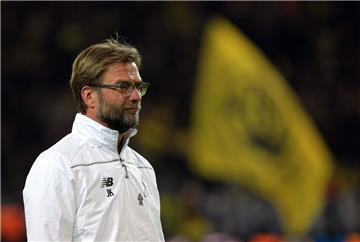 Jürgen Klopp kehrte mit seinem neuen Club FC Liverpool an seine alte Wirkungsstätte nach Dortmund zurück. Foto  Gambarini/dpa
