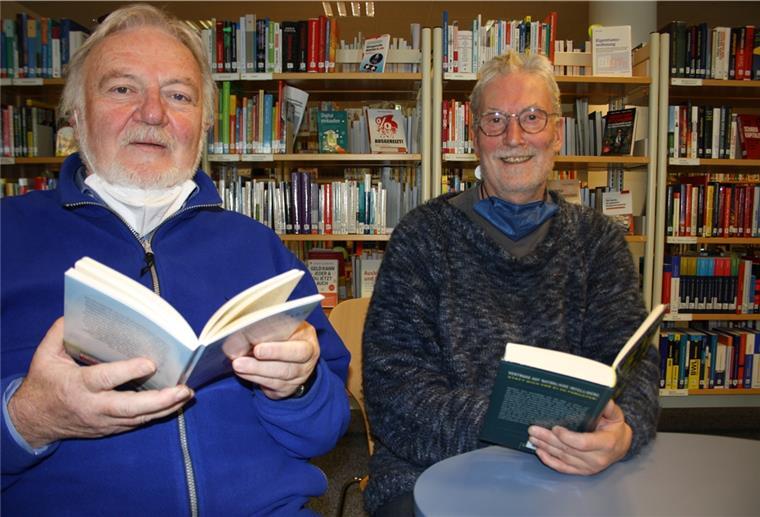 Einmal im Monat trifft sich der Leseclub Bremerhaven in der Stadtbibliothek.