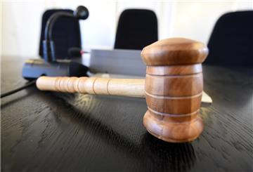Jugendstrafe für einen, Bewährung für den anderen: Das Urteil zu einem Überfall in Bremerhaven steht.