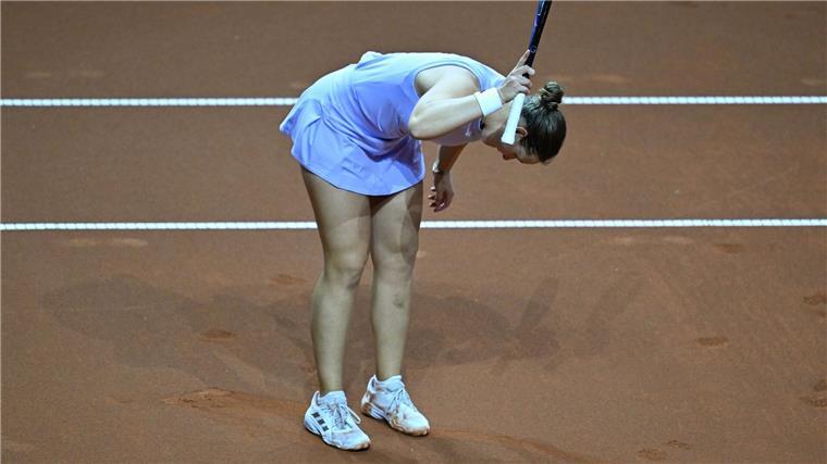 Weltklasse-Tennis ohne Deutsche: Niemeier und Seidel raus Jule Niemeier ärgerte sich über einen verschlagenen Ball.