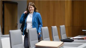 Julia Willie Hamburg sieht ihre Doppelrolle als Ministerin und VW-Aufsichtsrätin als klaren Gewinn. (Archivbild)