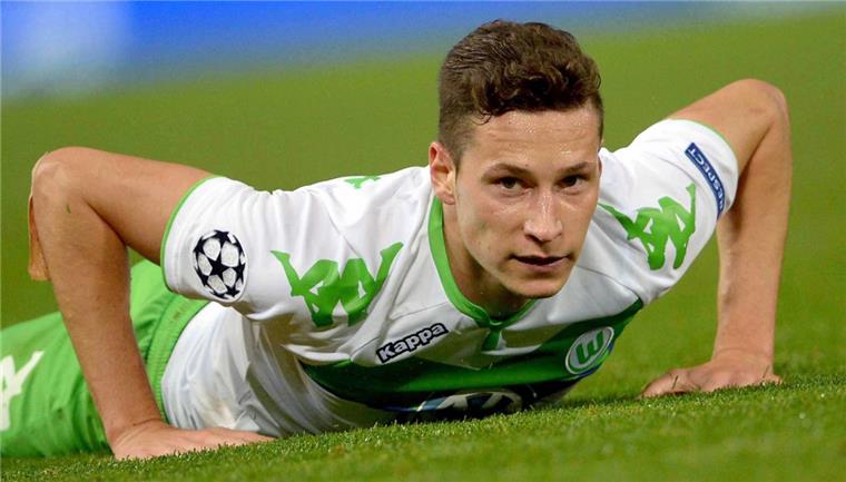 Bundesliga-Check: Heckings harter Job beim VfL Wolfsburg Julian Draxler ist nicht zufrieden. Er würde den VfL Wolfsburg gerne verlassen.