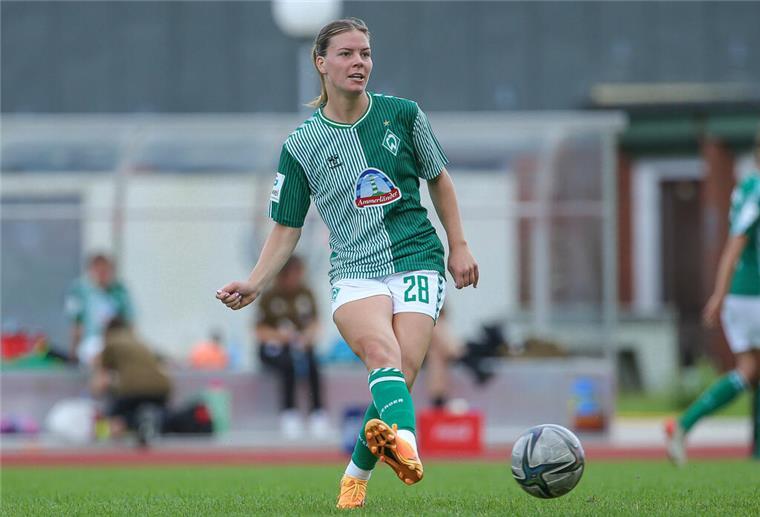 Werder Bremen zu Gast beim FC Geestland Juliane Wirtz spielt in der neuen Saison für den SV Werder Bremen in der Frauen-Bundesliga.