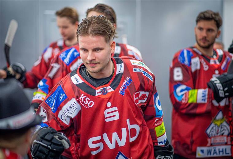 U21-Spieler des Jahres: Justin Büsing verpasst Titel in der DEL2 Justin Büsing absolviert in Crimmitschau eine gute erste Saison als Eishockey-Profi.