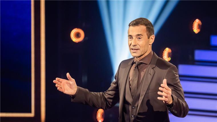 Schimanski und ESC: So erinnern sich Promis an 75 Jahre ARD Kai Pflaume moderiert die mehrstündige Show.