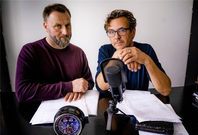 „Die drei ???“-Podcast ist bald wieder auf Tour Kai Schwind (l) und Andreas Fröhlich treffen sich regelmäßig und reden über Hörspiel-Anekdoten.