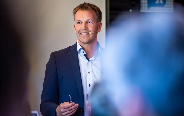 Bürgermeisterwahl in Beverstedt: Guido Dieckmann macht das Rennen Kandidat Guido Dieckmann hat die Wahl des Bürgermeisters in Beverstedt gewonnen.