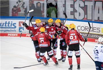 Kapitän Jan Urbas traf in der Verlängerung zum Sieg der Fischtown Pinguins gegen die Adler Mannheim.