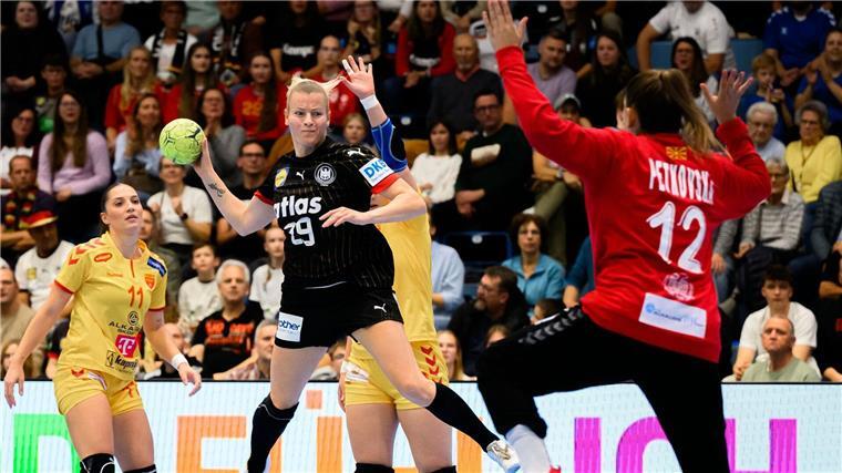 Handballerinnen starten mit Kantersieg in EM-Qualifikation Kapitänin Antje Döll ließ einige Chancen ungenutzt.